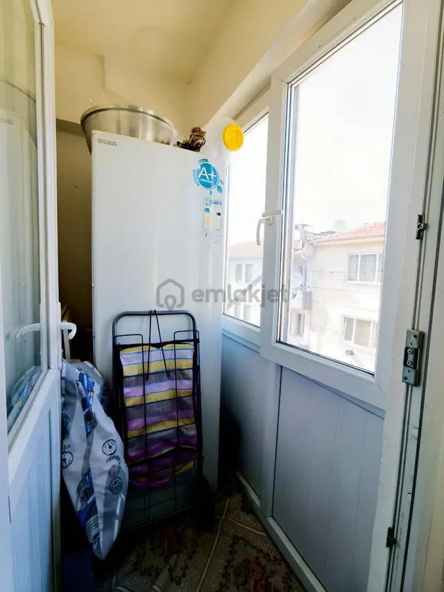 Bursa Merkezde Satılık 3+1 Den 2+1'e Çevrilmiş Bakımlı Daire 2