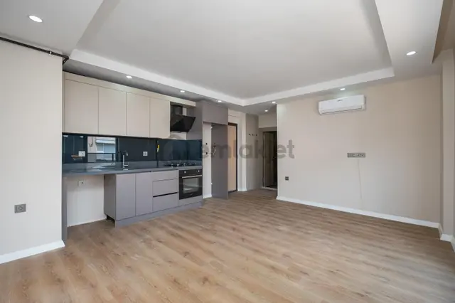 Doğalgazlı, Kapalı Otoparklı, Kaleiçi Ve Tramvay Yakını 1+1 Ler 5