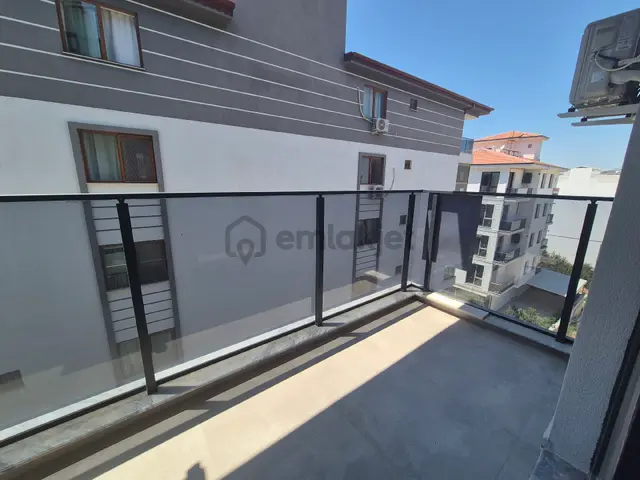 Aybars'tan Karhasanlı'da Satılık 1+1 Ful Eşyalı Klimalı Sıfır Apart 3