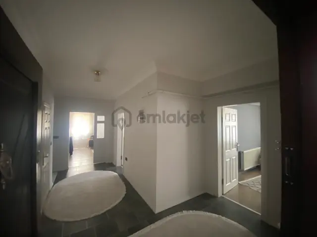 Amasya Merkez Şeyhcui Mah. Satılık 3+1 Geniş Daire 3