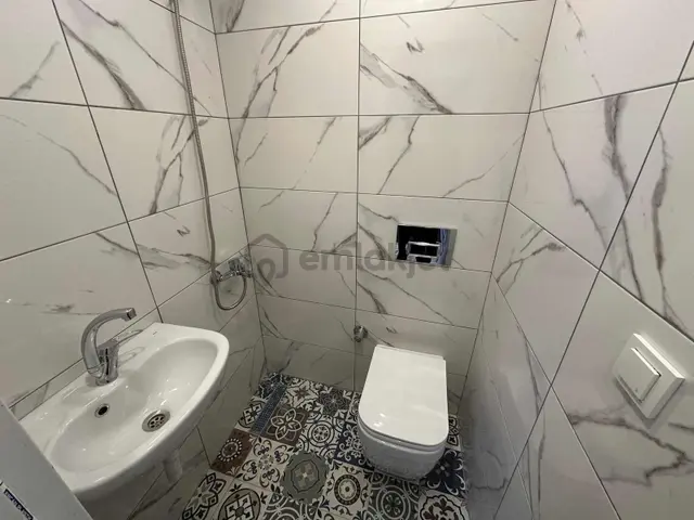 Tuncaydan Kağıthanede Merkezi Konumda Teraslı Eşyalı 1+1 Daire 2