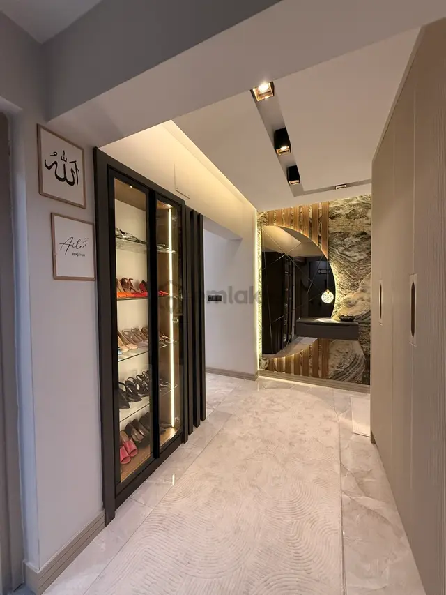 Saltak Caddesi'nde Lüks Yenilenmiş 170 M² Net Geniş 3+1 Daire 1