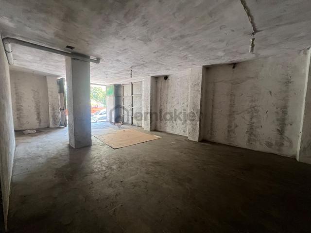 İsa Gayrimenkulden 75m2 Kiralık Depoya Uygun Dükkan 3