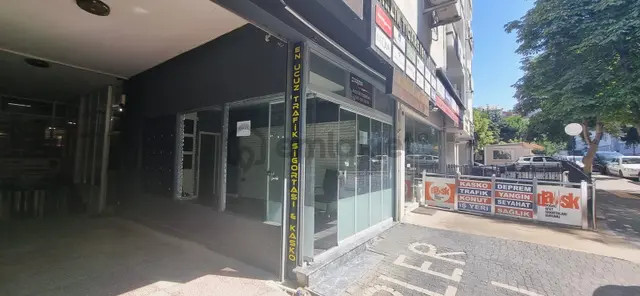 Ortahisar Valilik Yanında Cadde Üzeri Kiralık Dükkan/ofis 2
