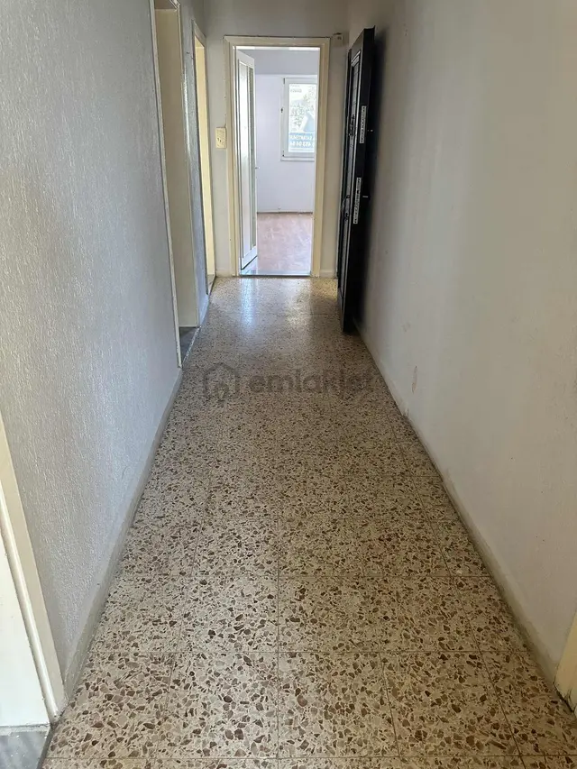 Bayraklı Tepekule Mah Cumartesi Pazarı Yakını 2 Adet Daire 2