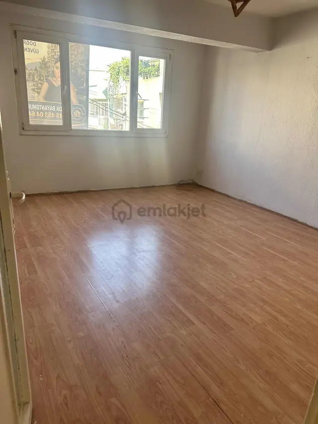 Bayraklı Tepekule Mah Cumartesi Pazarı Yakını 2 Adet Daire 2