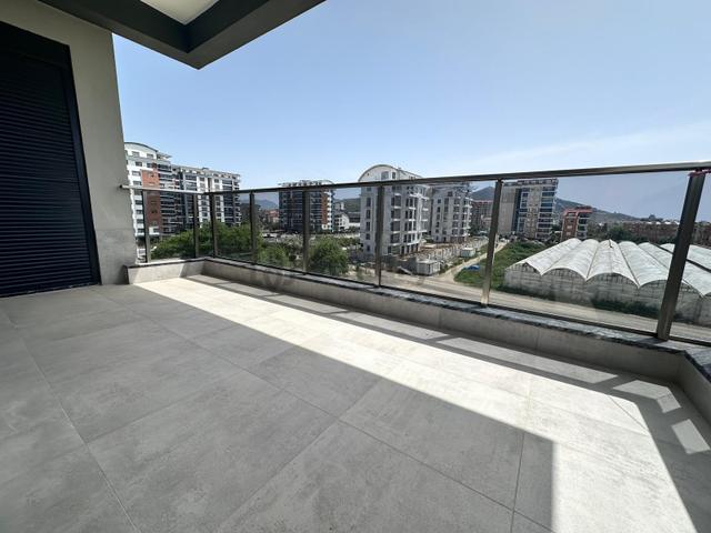 Geniş Ve Ferah Önü Park Manzaralı 3+1 Köşe Daire 3