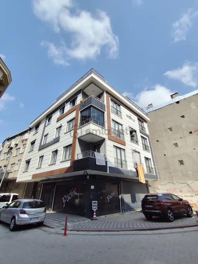 Çırpıcı Mahallesinde Yeni Binada Eşyalı 4+2 Dubleks Daire 1