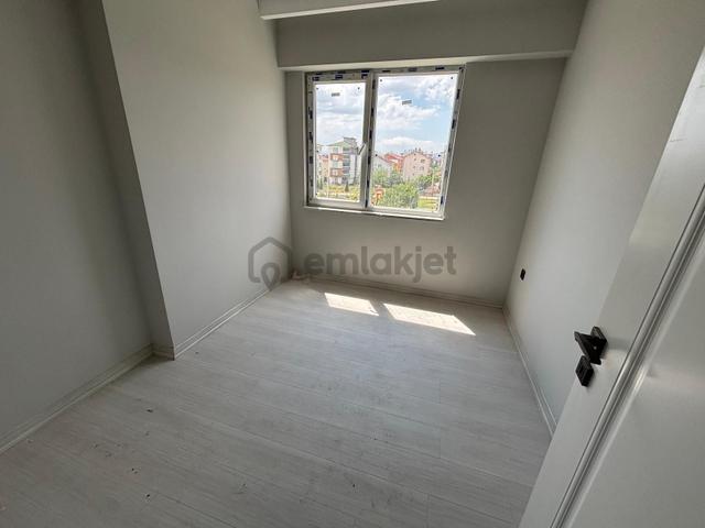 Sağlık Mah Altan Isıtmalı Satılık 2+1 Daire 4
