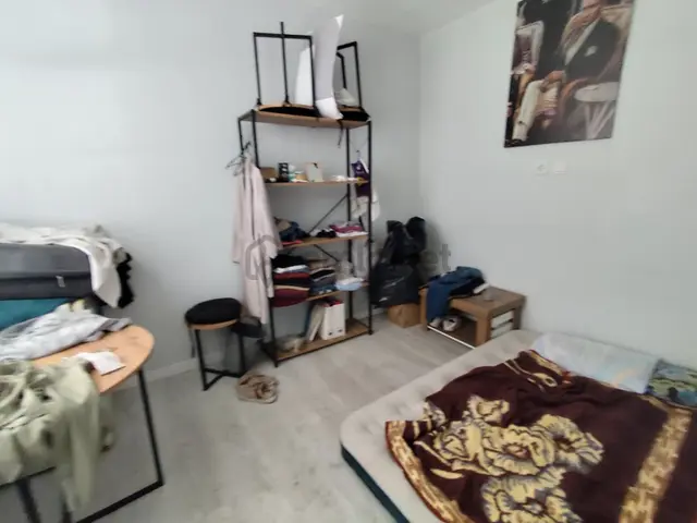 Aileye,memura Kiralık 2+1 Yüksek Giriş Kat, Ancak 3+1 Büyüklüğde 3
