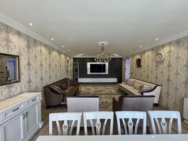 Beylikdüzü’nde Site İçinde 170 M² Lüks 3+1 Havuz Manzaralı Daire 3