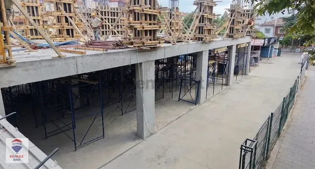 Palmıye Cad.de Sıfır, Çift Cepheli Dükkan | Depolu + Otoparklı 4