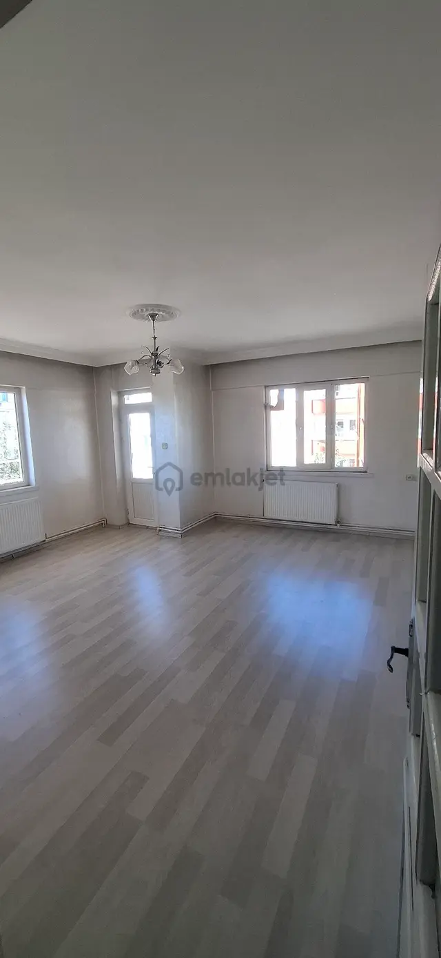 Asilevim'den Satılık Garajlı 3+1 5