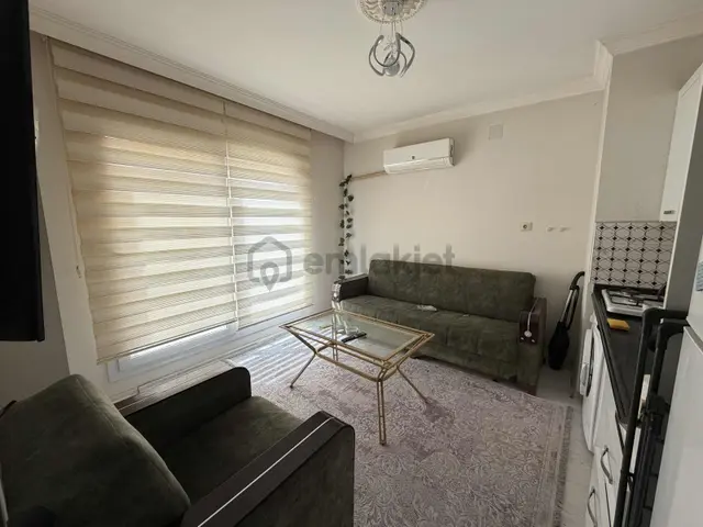 Erdemli Merkezde 1. Plaj Yolu Kiralık Eşyalı 1+1 Daire 1