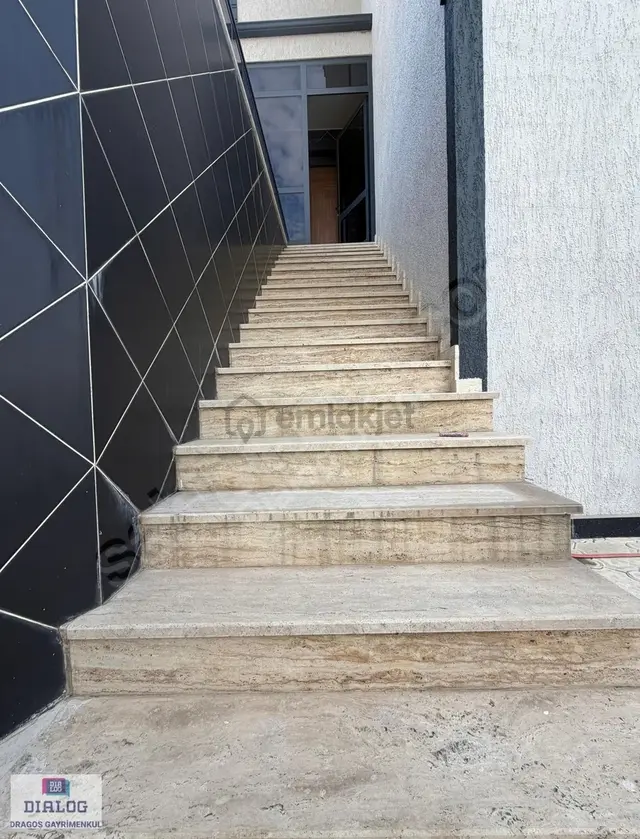 Sofular Mah. Doğa İle İç İçe Modern Lüks 7+2 Satılık Villa 2
