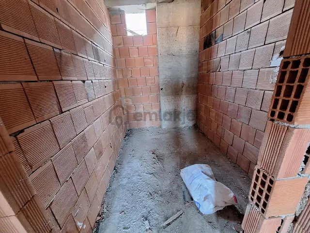 Pendik Esenler Mahallesi'nde Satılık 2+1 Sıfır Daire İnşaat Halinde 3 Daire Mevcuttur 2,3,5 Katlar 5