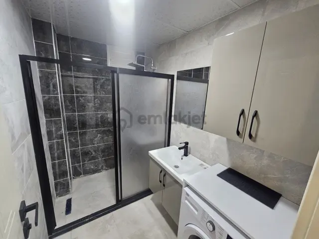 Bağcılar Urfa Yolu Üzeri Eşyalı Kiralık 2+1 Daire 2