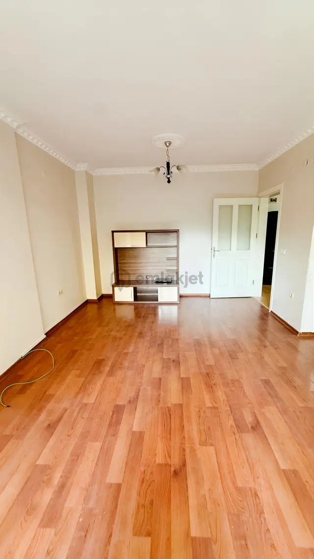 Nova'dan Şehitler Tokilerde Yüksek Zemin 2+1 Kiralık Daire 5