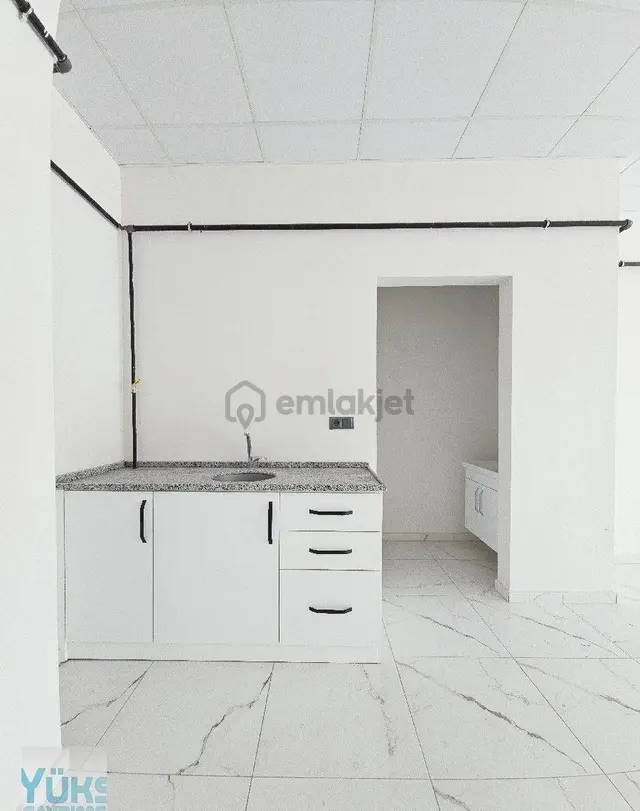 Denizli Karahasanlıda 110 M2 Geniş Kullanışlı Eczaneye Uygun Hastaneye Komşu Kiralık Dükkan 2