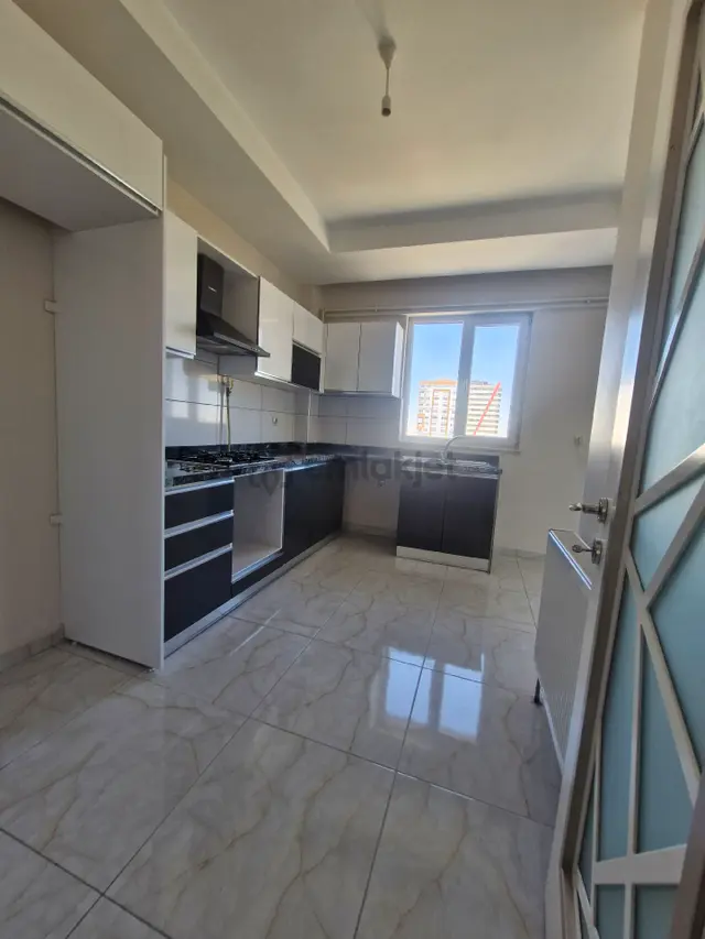 Talas Mevlana Mahallesinde 3+1 Kiralık Daire 2