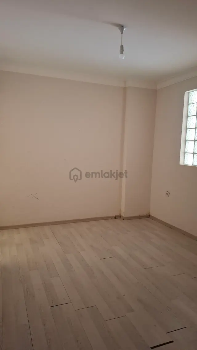 Merkezde Geniş Daire 4