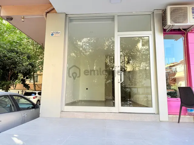 Maltepe Belediyesi Sokağında Ön Kullanımlı 35 M2 Kiralık Dükkan 3