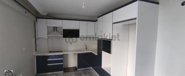 3+1 Bağımsız Salon Ebeveyn Banyolu Asansörlü Kiralık Daire Yıldız Emlak'tan 3