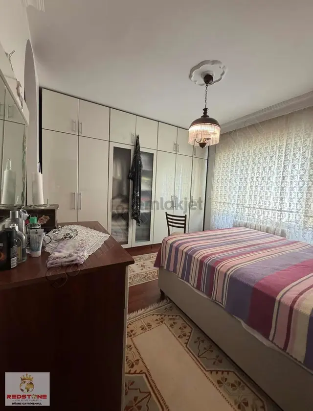 Redstone-kiptaş Sefaköy De Ara Kat Şerefiyeli 4+1 Satılık Daire 4