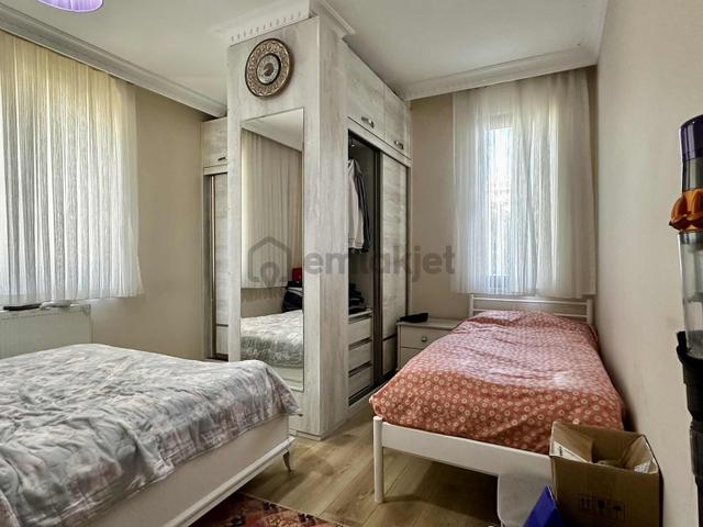 Bakırköy Kartaltepede 5 Yıllık Binada 3+1 110m2 5