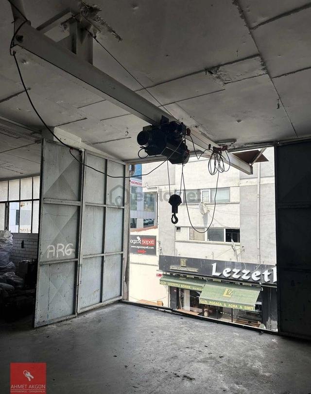 Haramidere Sanayi 650 M2 4h Yükseklik 1.kat Kiralık İmalathane 4