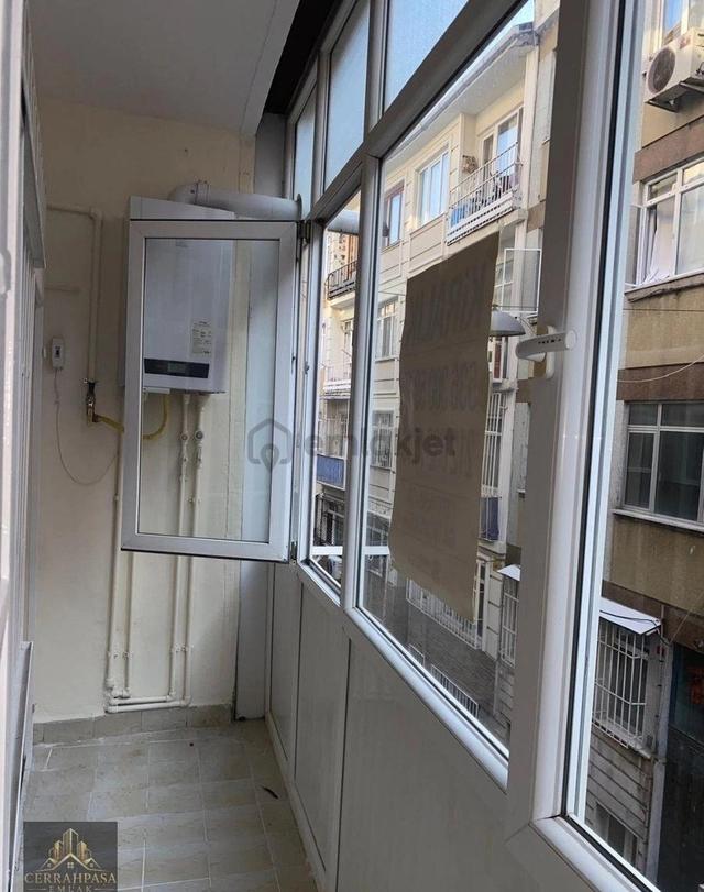 Cerrahpaşa Emlaktan Fatih Cerrahpaşa'da Satılık 2+1 Merkezi Daire 5