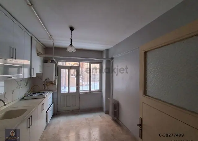 Hega İnvest-b.evler Stadyuma Yakın 2+1 Kiralık 4
