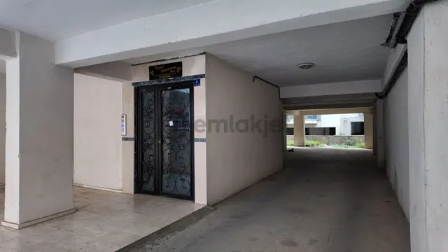Orta Mahalle'de 2+1, Asansörlü, Doğalgazlı, Otoparklı Daire! 5