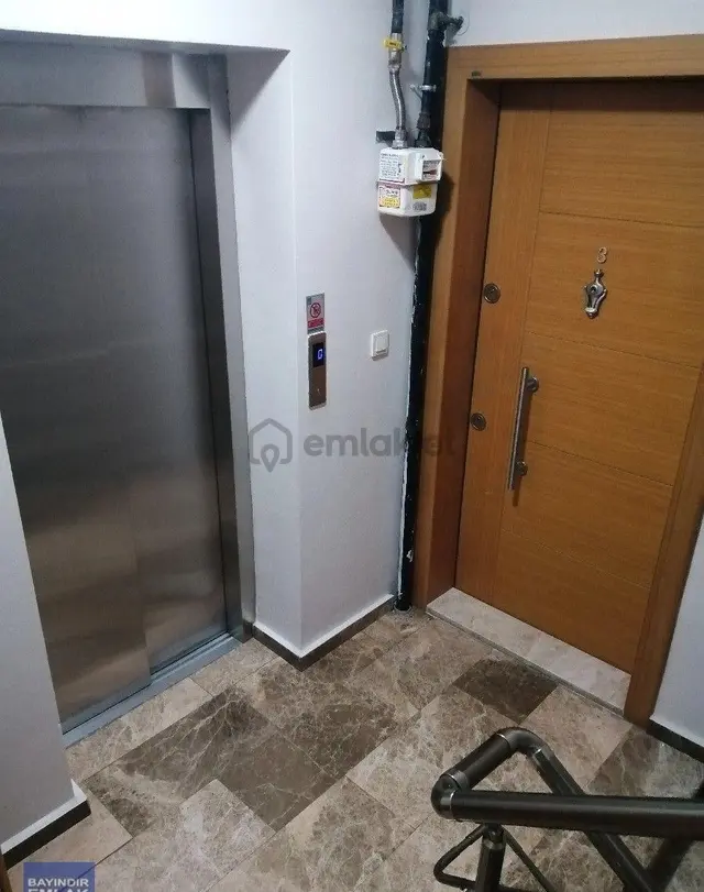 Ümraniye İstiklal' De, Ataken Sınırında,eşyalı, 2+1,yenı Bınada,1.kat,asansörlü,balkon,kiralık Daire 2