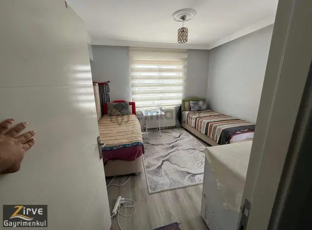 Zirveden Yeşiltepede 3+1 Merkezi Konumda Kök Tapu Daire 5