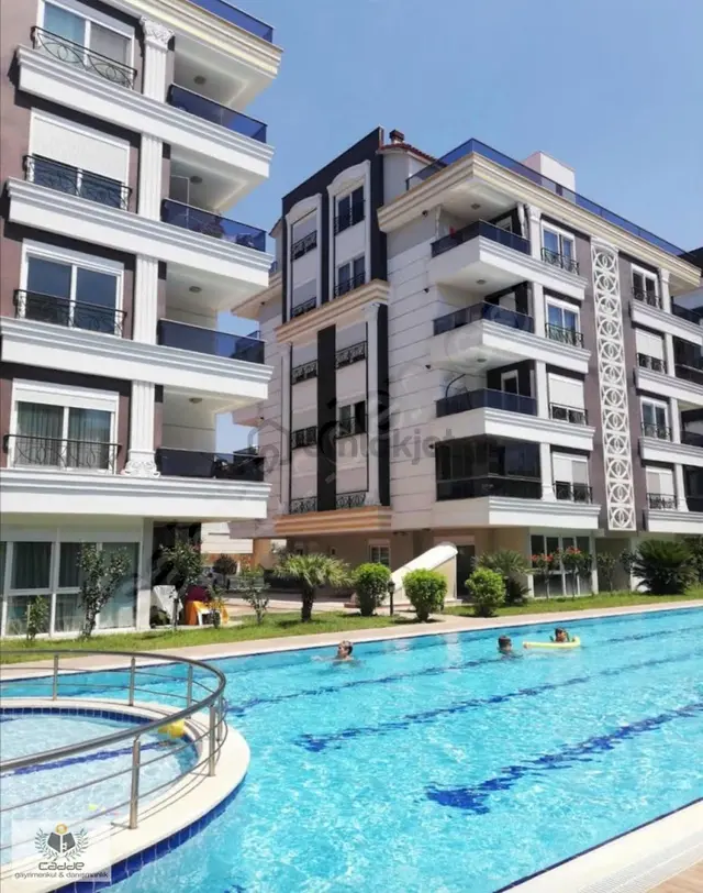 Havuzlu Site İçinde Full Eşyalı Satılık Fırsat Daire 1