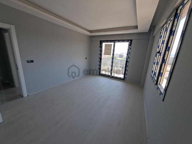 Reşatbey Mah Ring Yolu Arkasında Sıfır 2+1 3