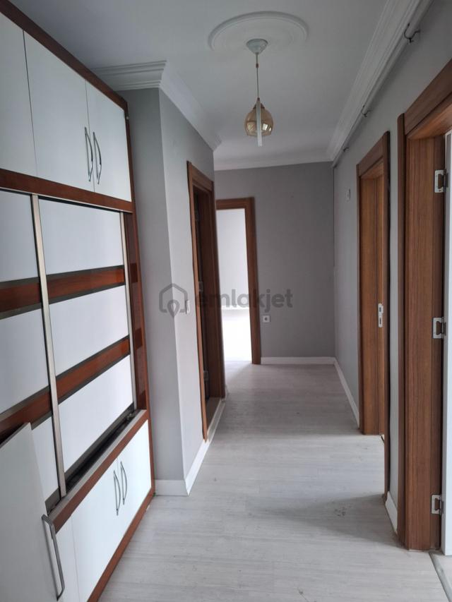 Cumhuriyet Mahallesi Satılık 3+1 Ferah Daire 5