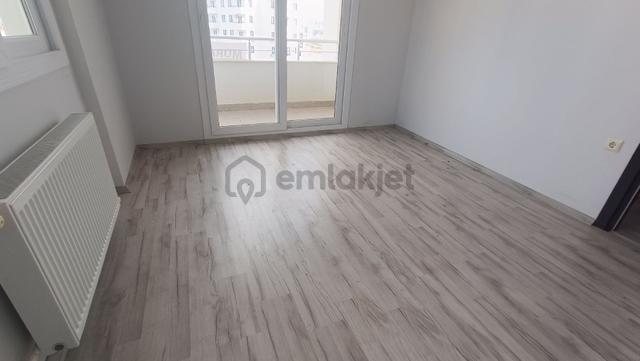 Gültepe Mahallesinde Site İçerisinde 3+1 Kapalı Mutfak Geniş Kiralık Daire 4