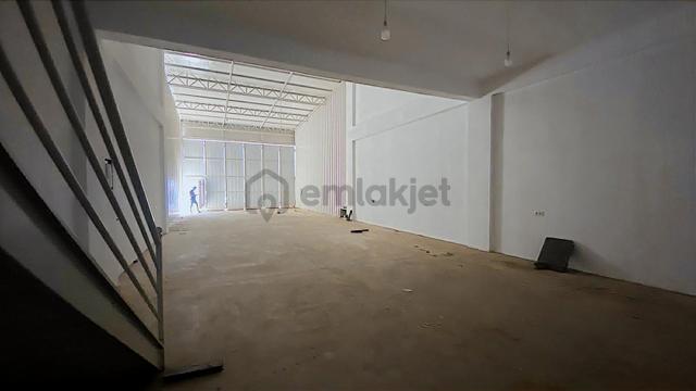 Manavgat Sanayi Sitesinde 200 M2 Kiralık Dükkan 2