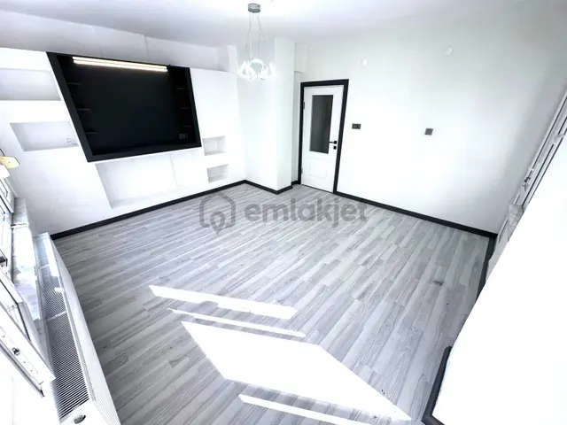 𝄞melodi'den Akçay Merkez'de Arakat Ön Cephe Ayrı Mutfaklı Denize 200mt 2+1 Daire 3