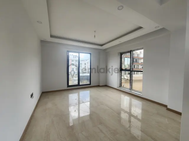 Başıskele Yaylacık Mah. 2+1 Satılık Daıre 2