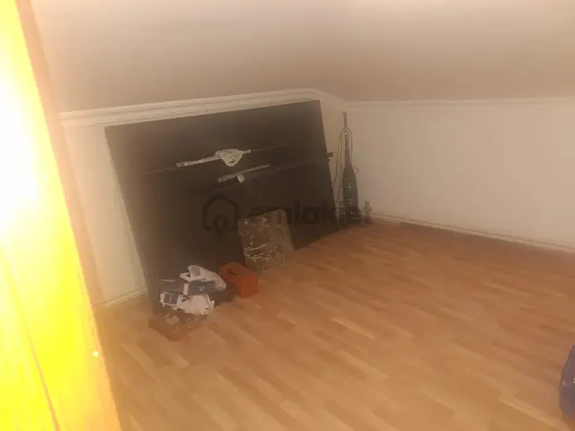 Hürriyette Kiralık 2+1 Çatı Katı Daire 2