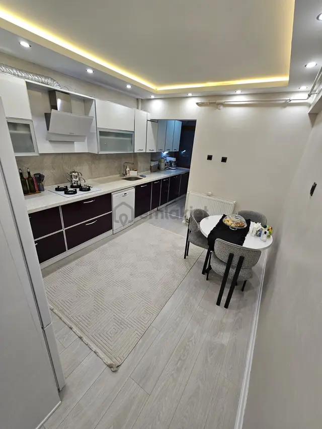 ,yıldız Gayrımenkul Den Kazancılar Cadde 3+1 Lüks Yapılı Masrafsız Satılık Ara Kat Fırsat Daire 4