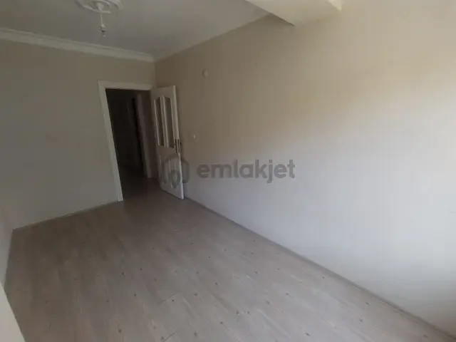 Çorlu Çarşı Merkezinde Servis Güzergahında 2+1 Kiralık Daire 4