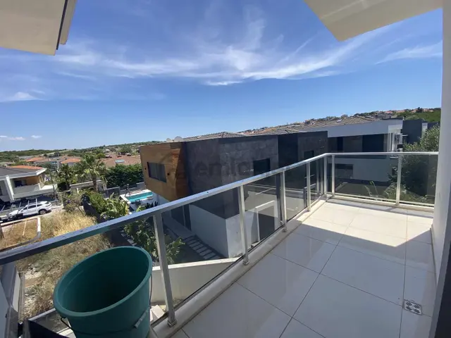 Çeşme Dalyan'ın Kalbinde | Eşyalı | Çift Balkonlu Satılık 1+1 3