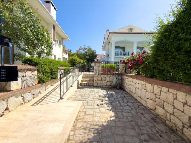 Çalış {villa Palm} Yüksek Galeri ,müstakil Bahçe ,3.5+1 Triplex 2