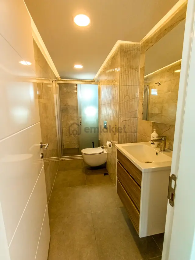 Kuşadası Marinada Satılık Panoramik Deniz Manzaralı Daire 2