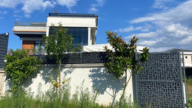 Karasu Aziziye'de Kat Mülkiyetli Özel Havuzlu Lüks Triplex Villa 2