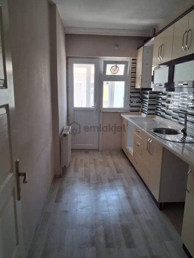 Yalova Çiftlikköy Sahil Mah.'de Kiralık Daire 1